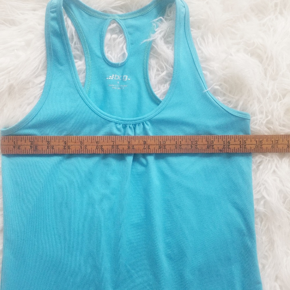 🍍3/$20 Razorback tank - Picture 3 of 5